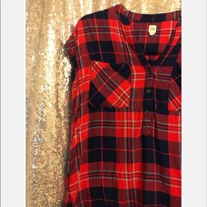 GAP Plaid Button Red/Blue SMALL LIKE NEW